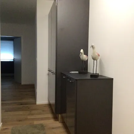 Ruth Apartment *